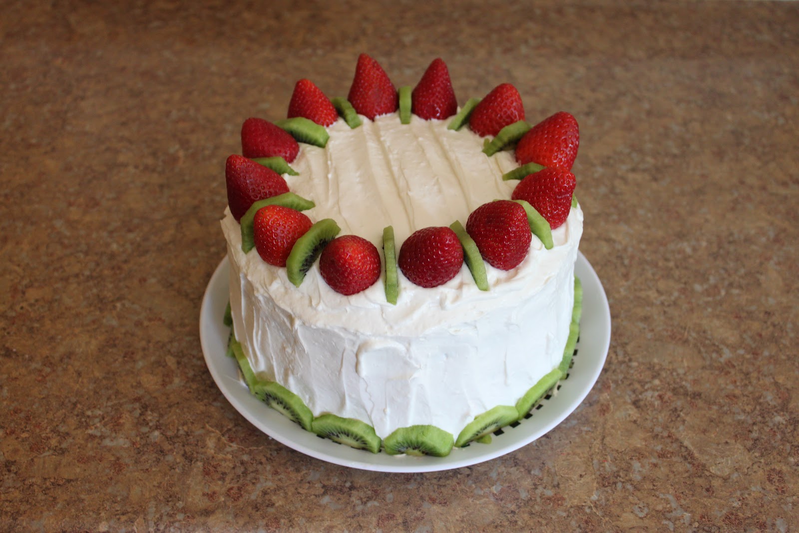 Decorating Cakes with Strawberries and Kiwi