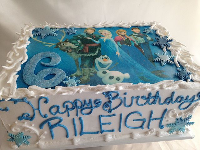 Disney Frozen Sheet Cake