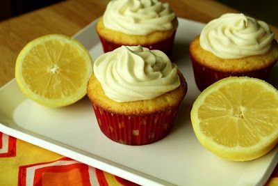 Easy Lemon Cheesecake Cupcakes