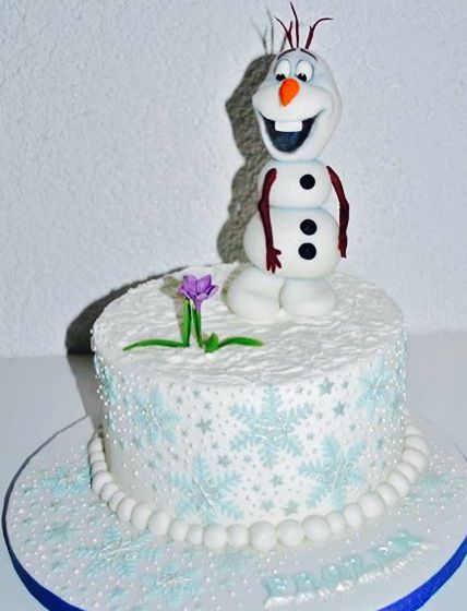 Frozen Olaf Fondant Cake