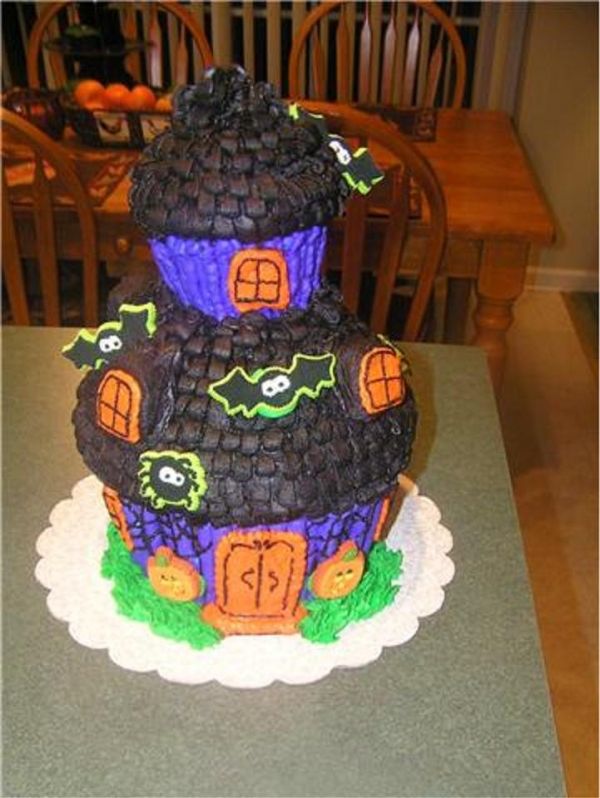 Halloween Giant Cupcake Cake