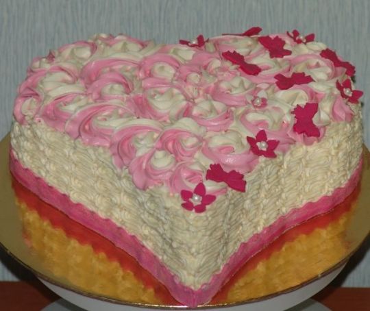 Heart Shaped Buttercream Cakes