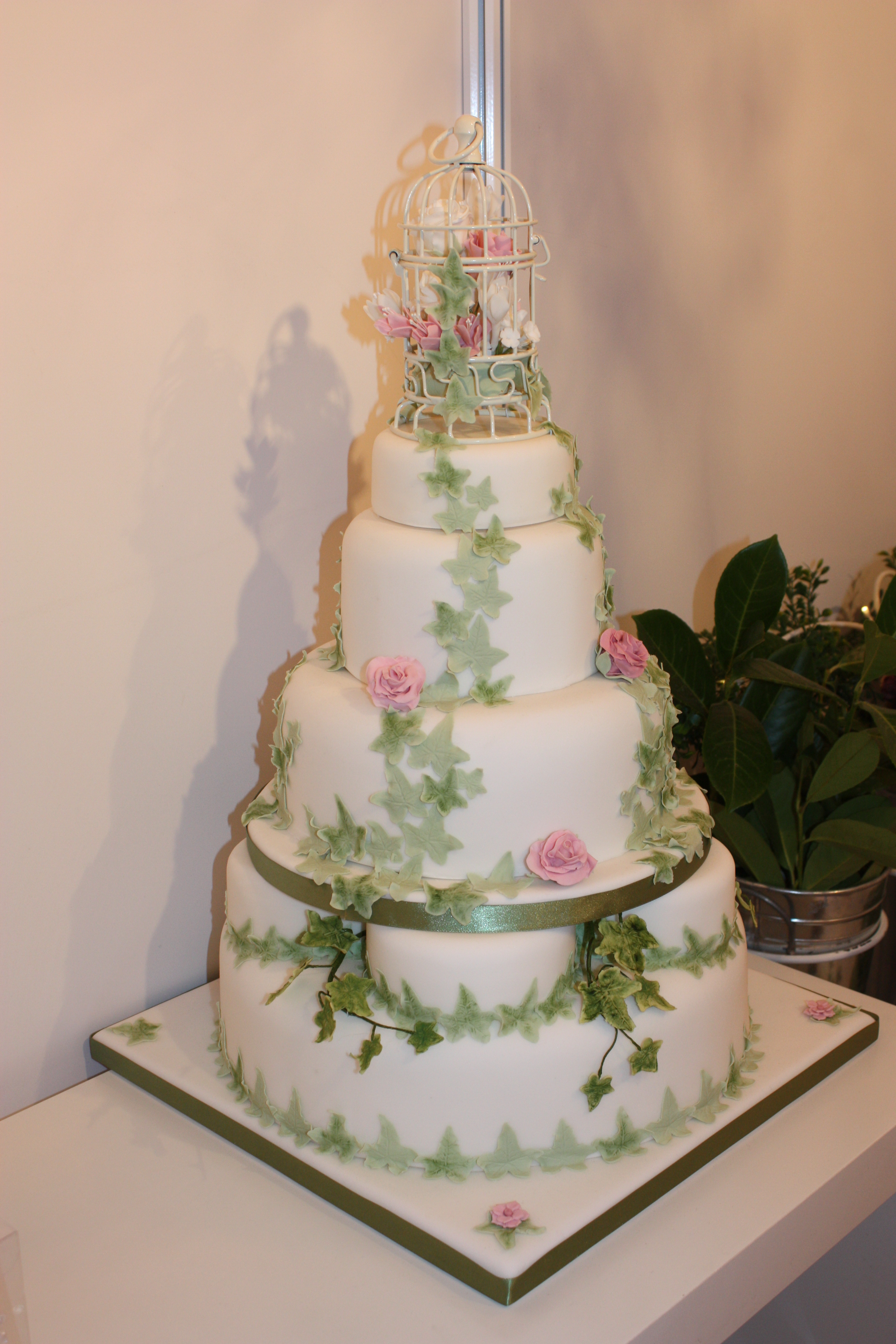 Poison Ivy Wedding Cake