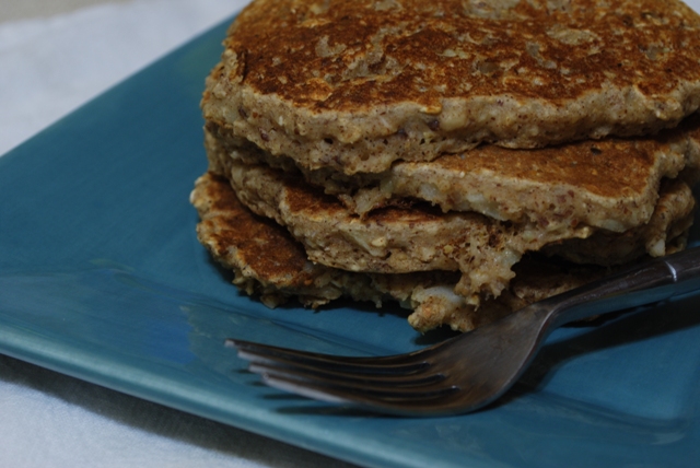 Apple Cinnamon Oatmeal Pancakes