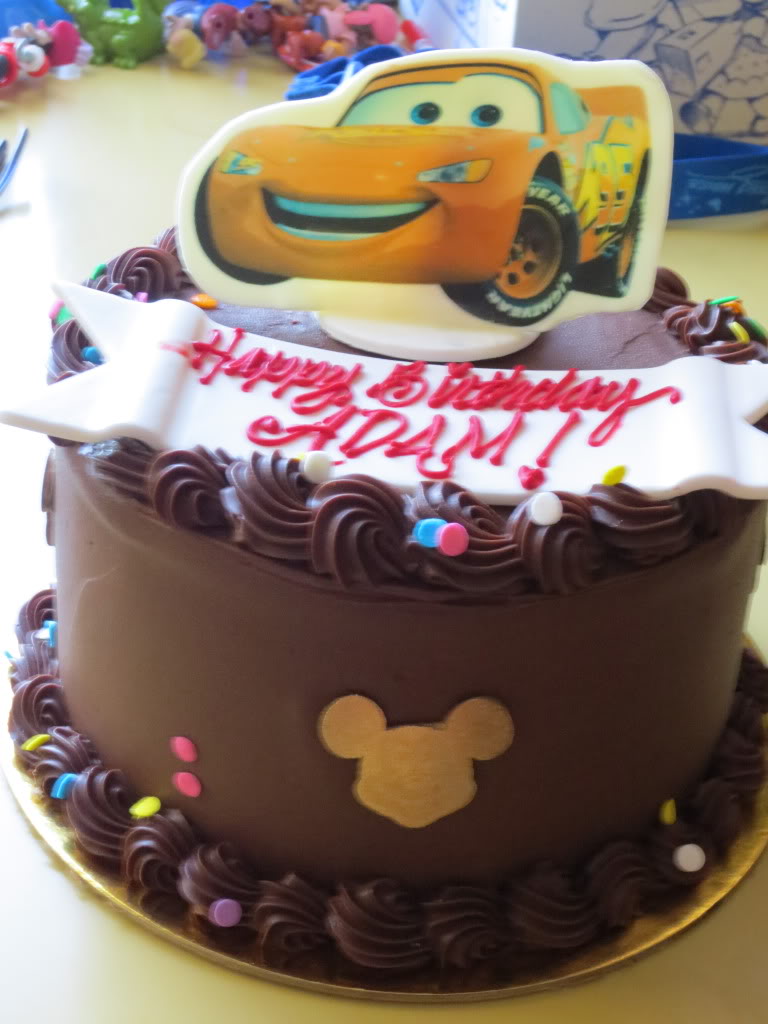 Custom Birthday Cakes Disneyland