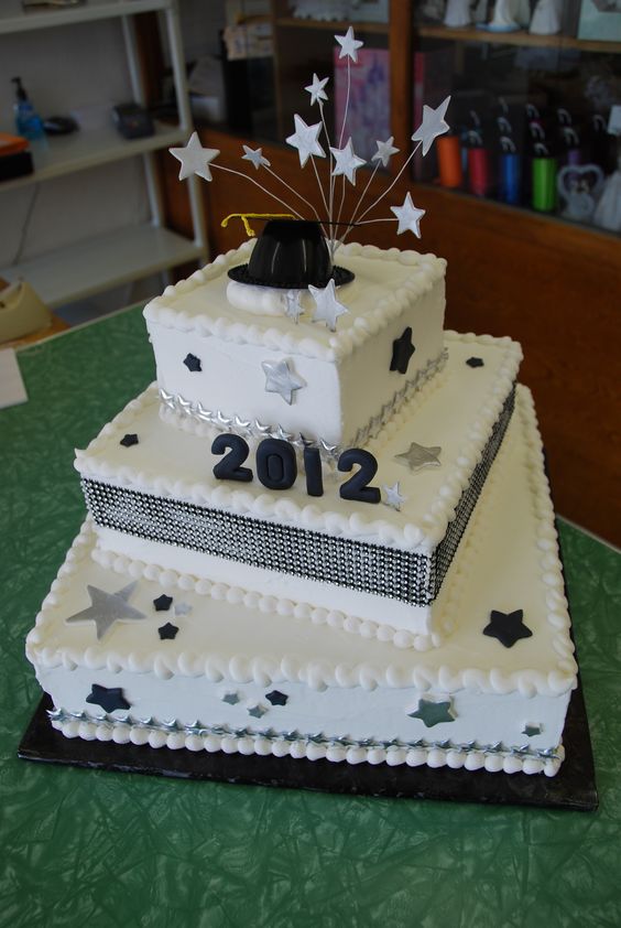 Custom Elegant Graduation Cake