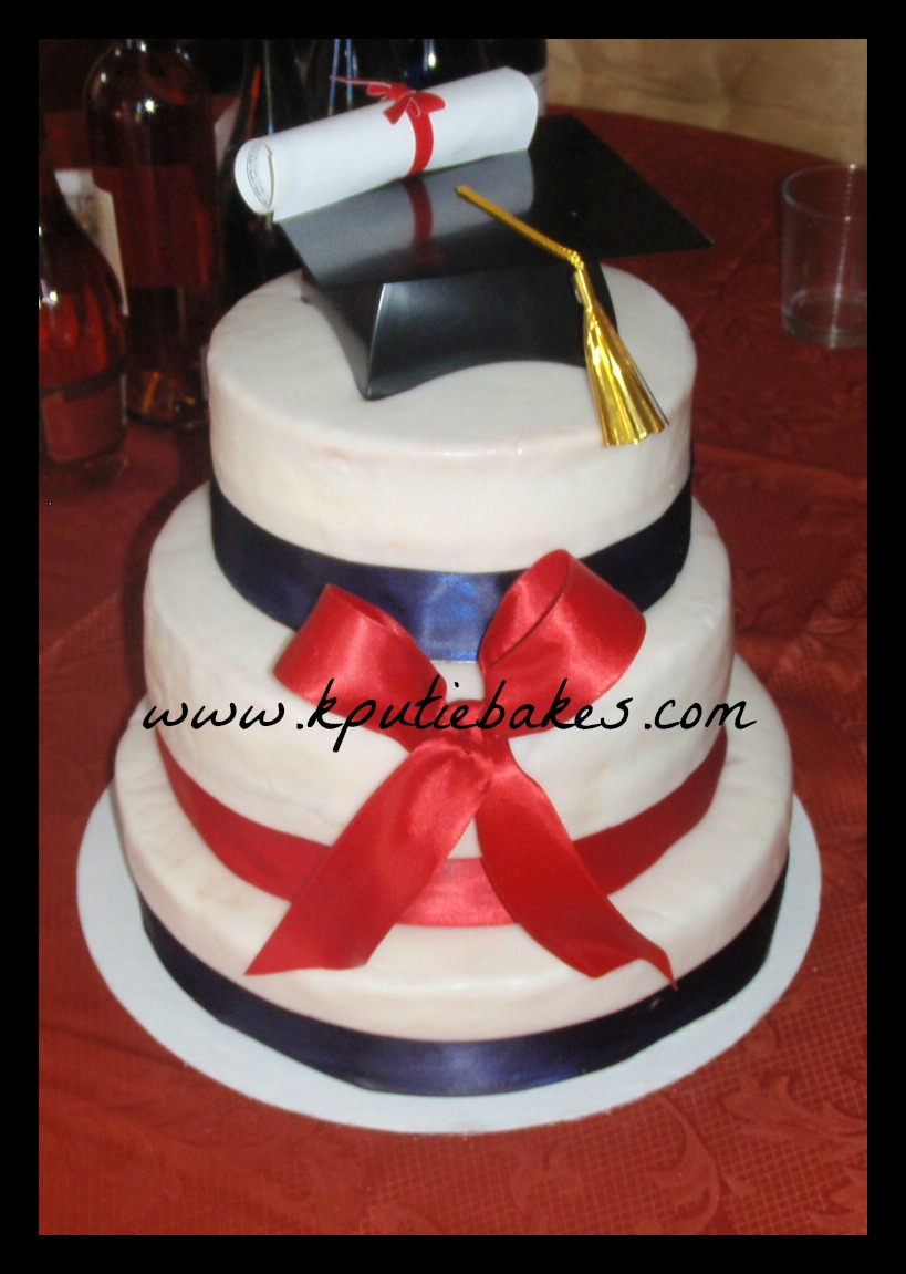 Elegant College Graduation Cakes