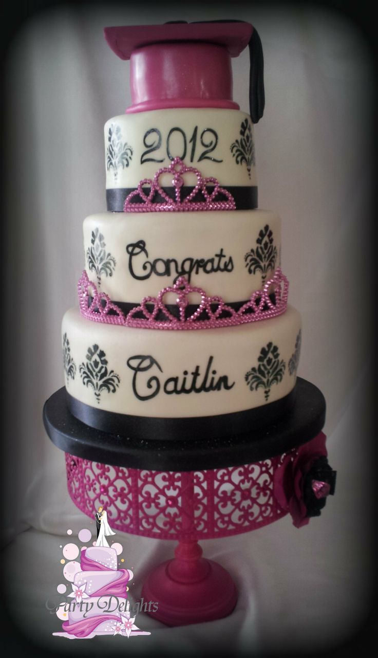 Elegant Graduation Cakes