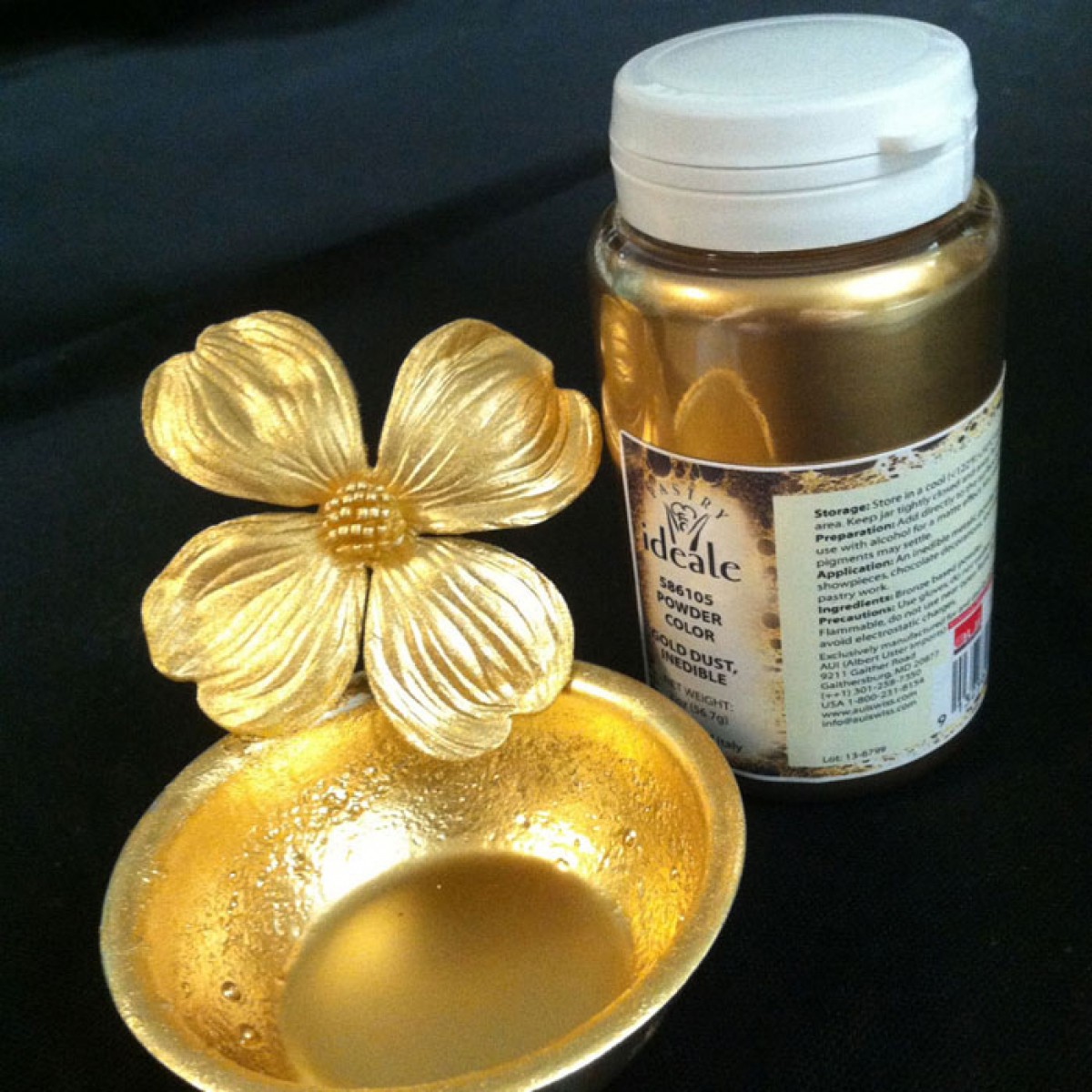 Gold Powder Cake