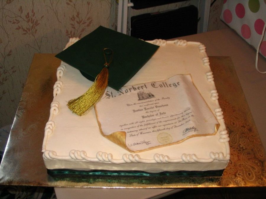 Green and Gold Graduation Cake