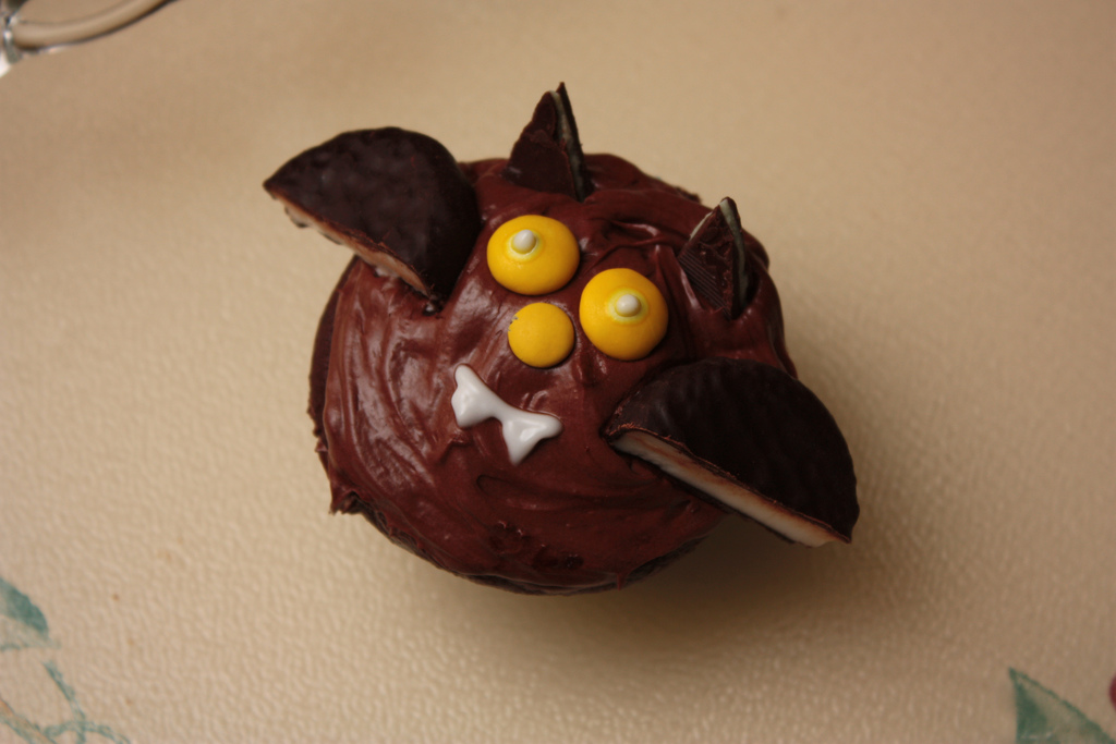 Halloween Bat Cupcakes