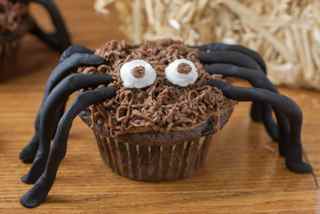 6 Photos of Competitive Halloween Cupcakes