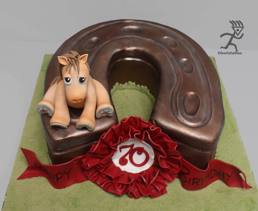 Horse Racing Cake