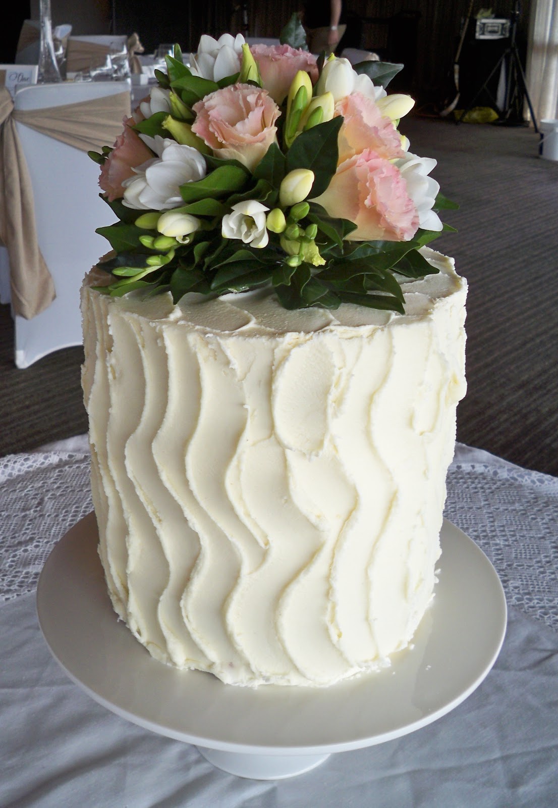 Simple Vintage Wedding Cakes