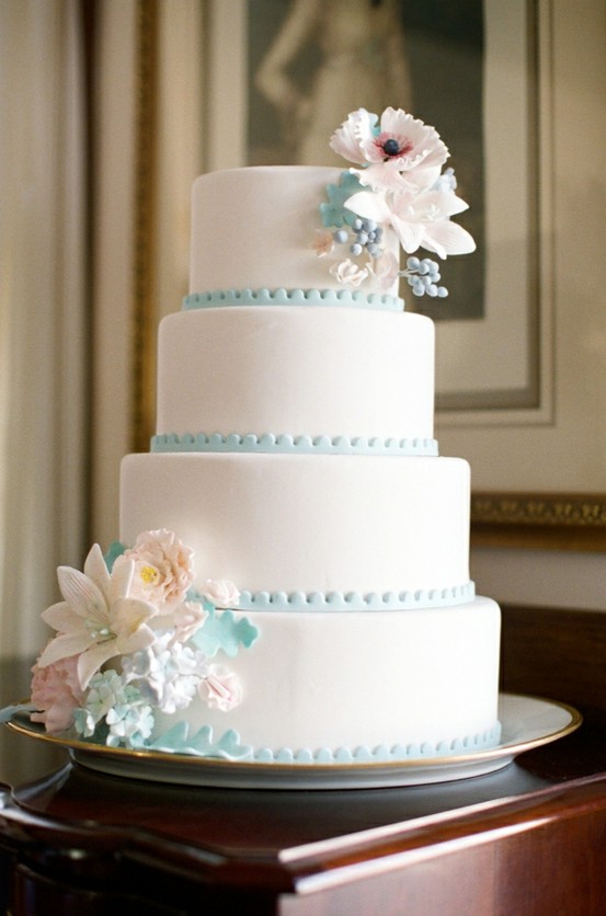 Simple Vintage Wedding Cakes