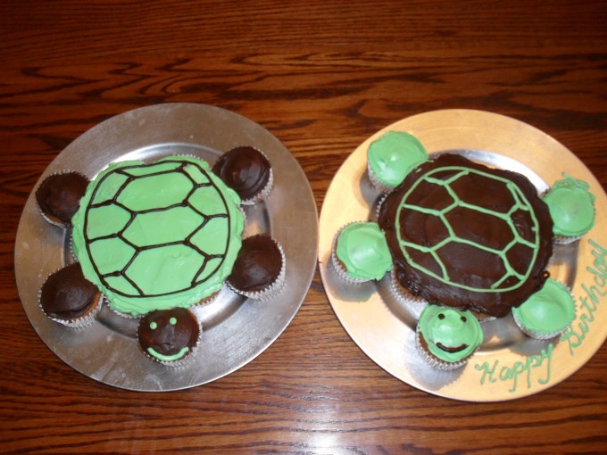 Turtle Pull Apart Cupcake Cake