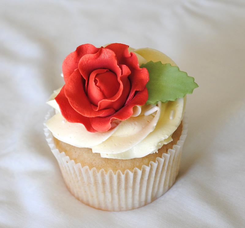 Wedding Cupcakes with Flowers