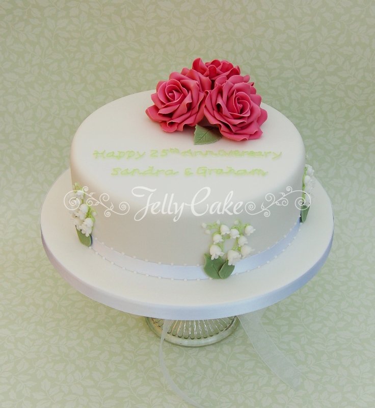 Anniversary Cake with Roses