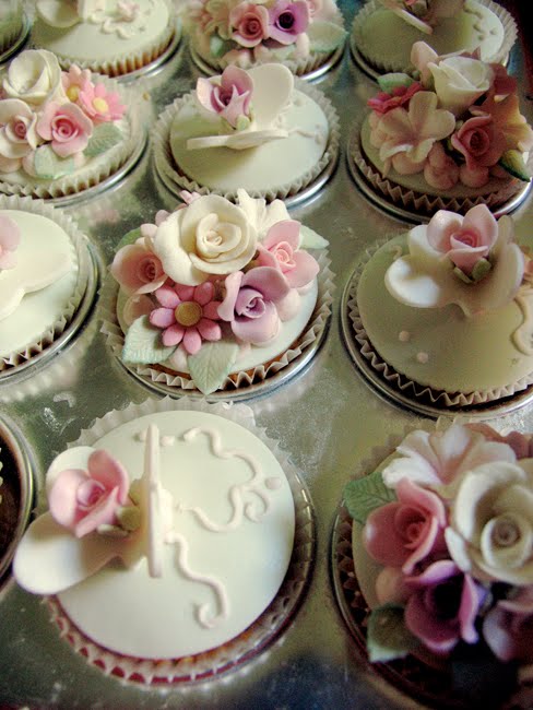 Beautiful Wedding Cupcakes