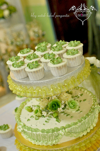 Beautiful Wedding Cupcakes