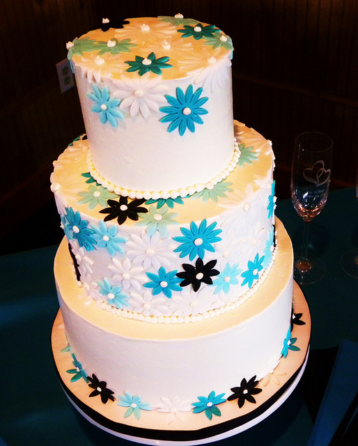 Black White and Teal Wedding Cake