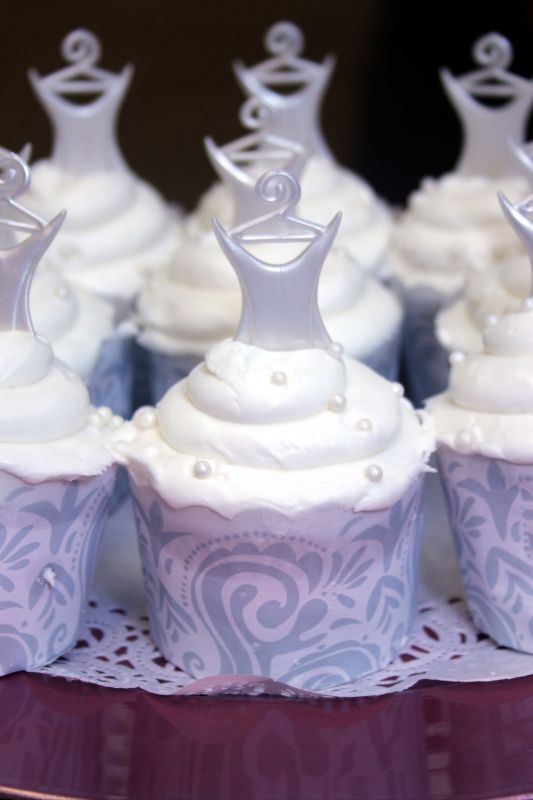 9 Photos of Cute For Bridal Shower Cupcakes