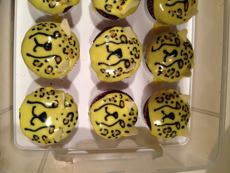 Cheetah Cupcakes