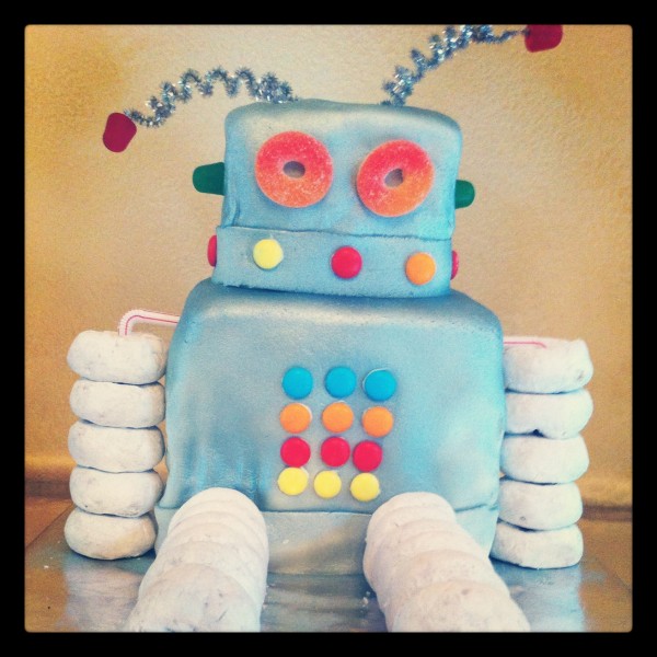 DIY Robot Birthday Cake