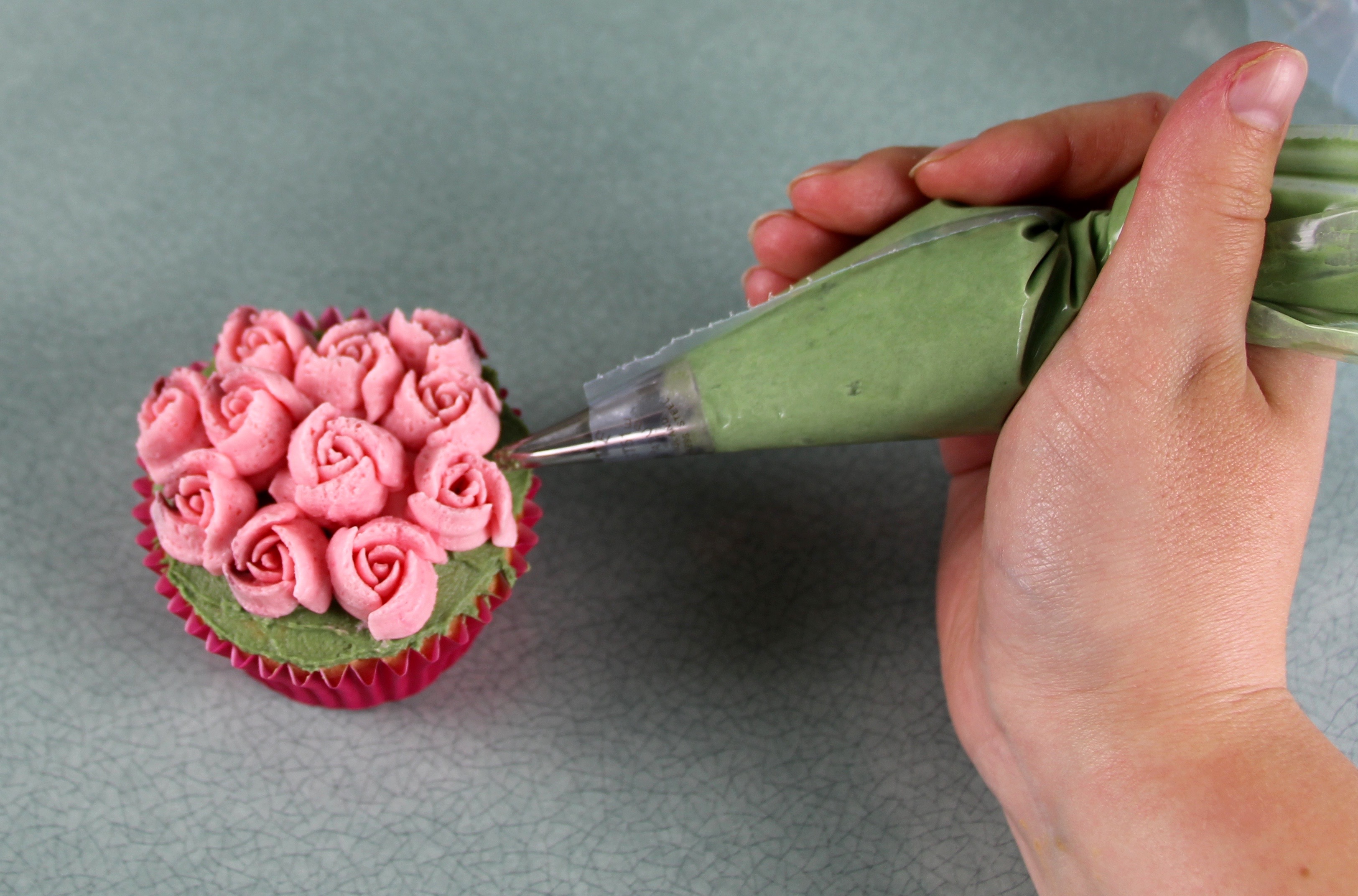 Flower Piping Techniques Cakes