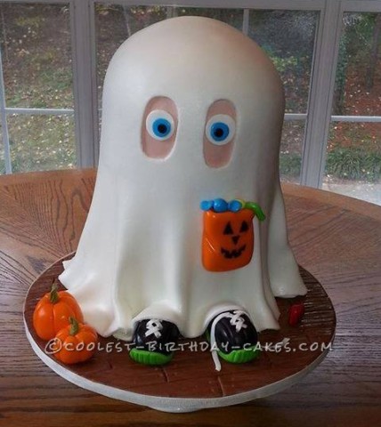 Ghost Birthday Cake for Halloween