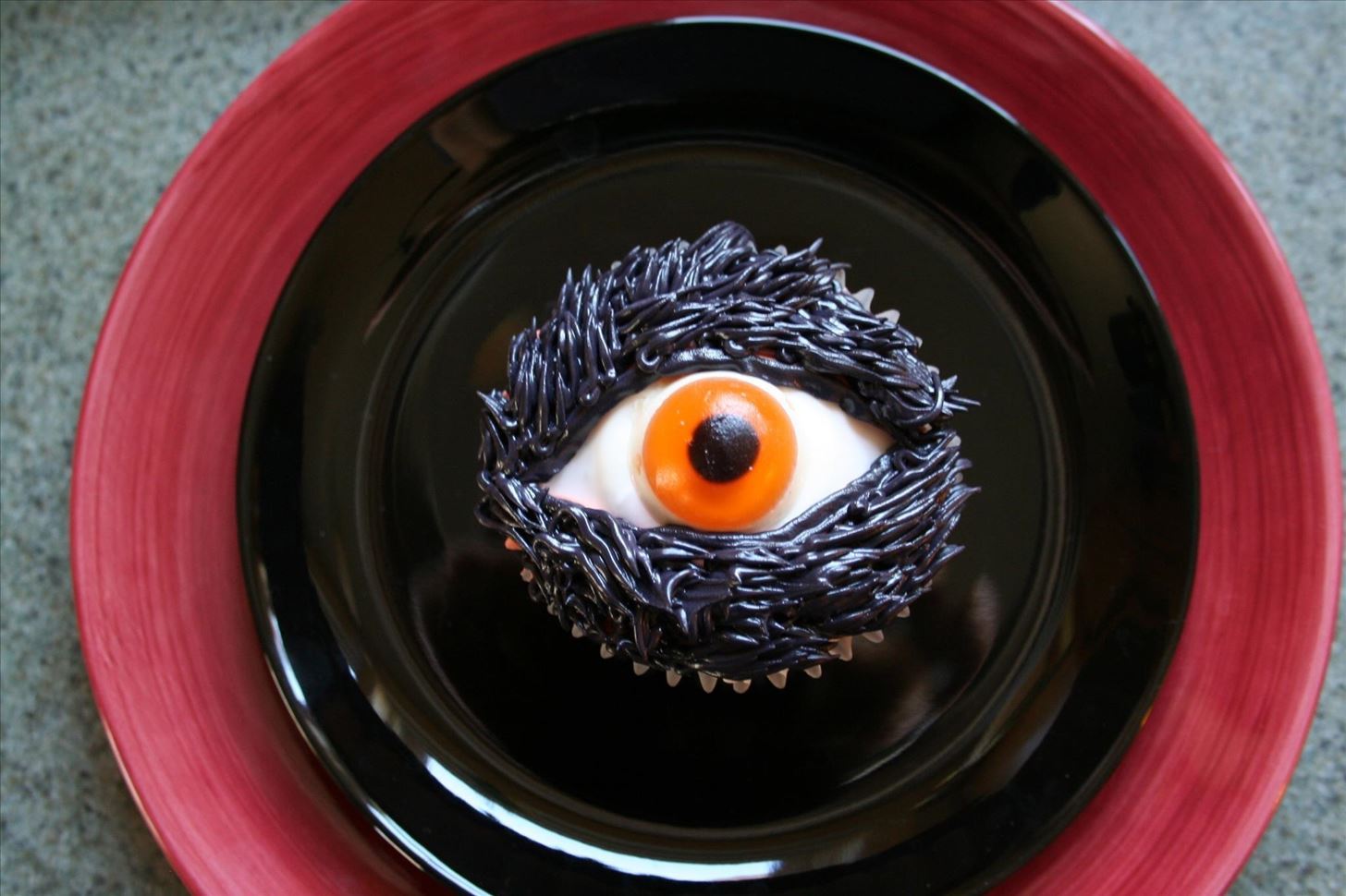 10 Photos of With Halloween Cupcakes Creepy Eyes