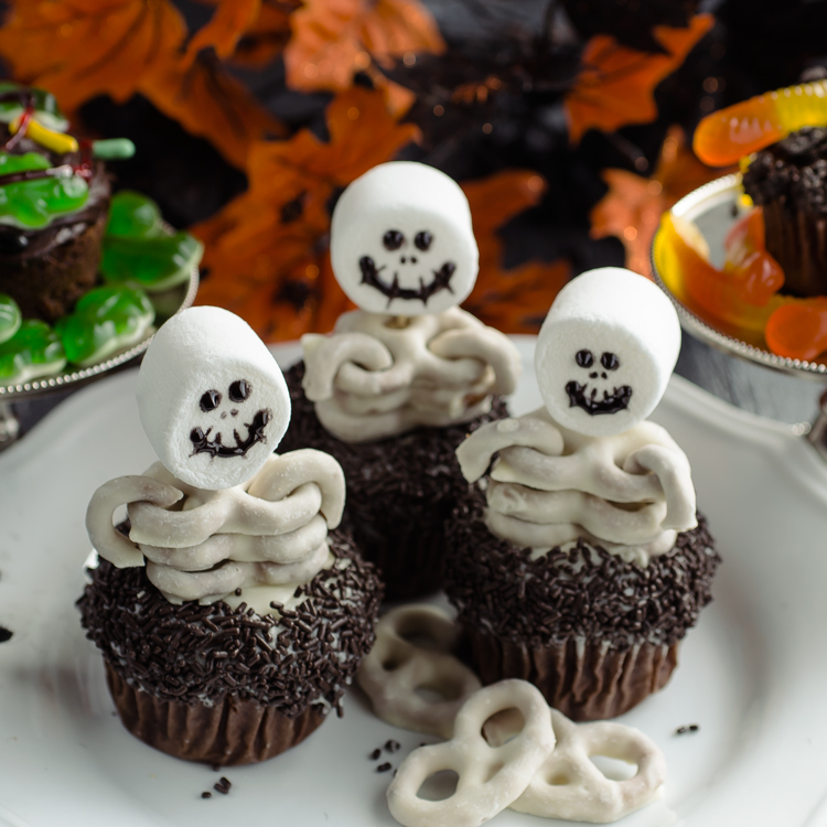 Halloween Cupcakes with Skeletons