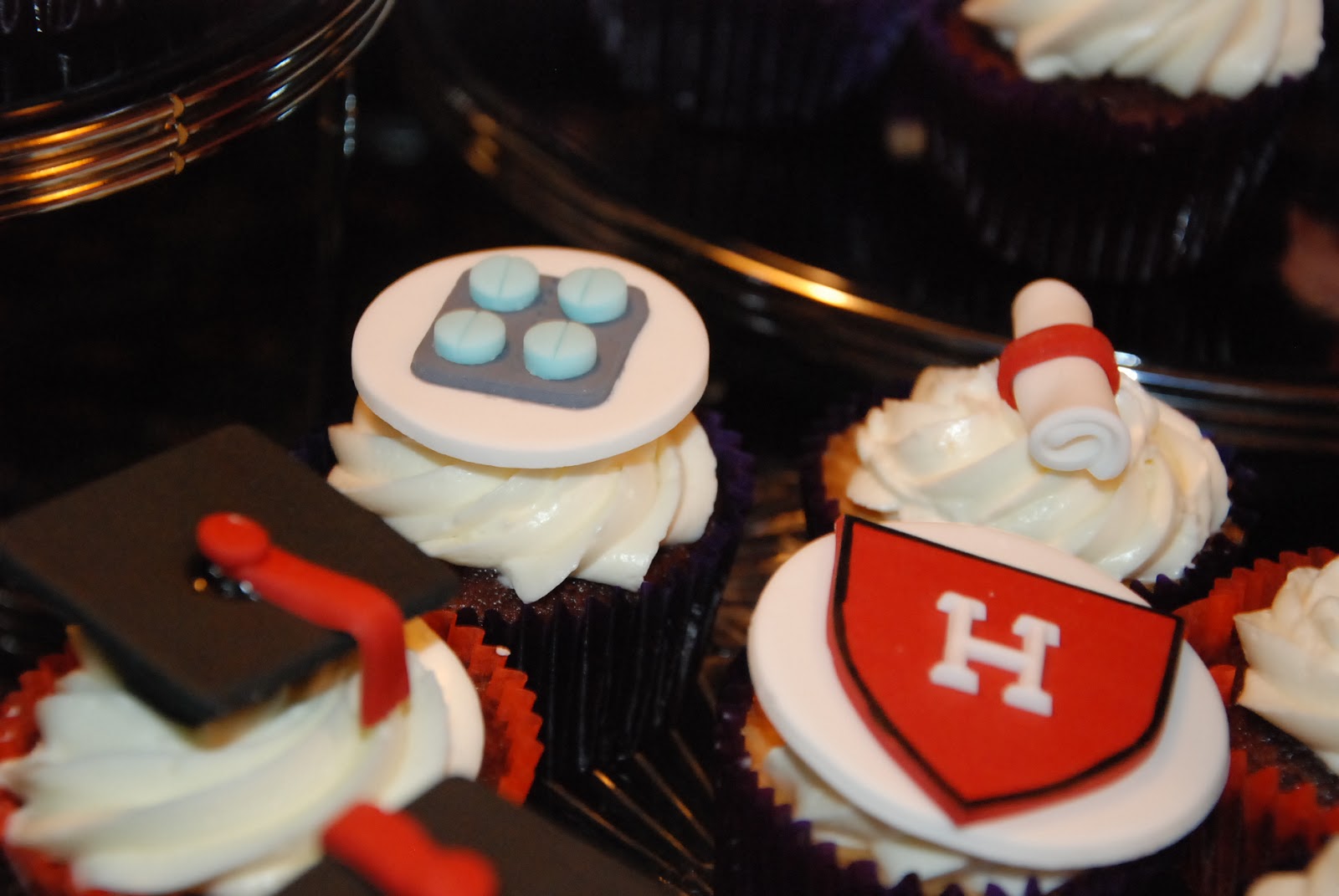 8 Photos of Harvard Graduation Cakes