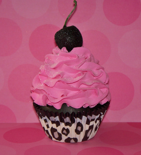 Hot Pink Birthday Cupcakes