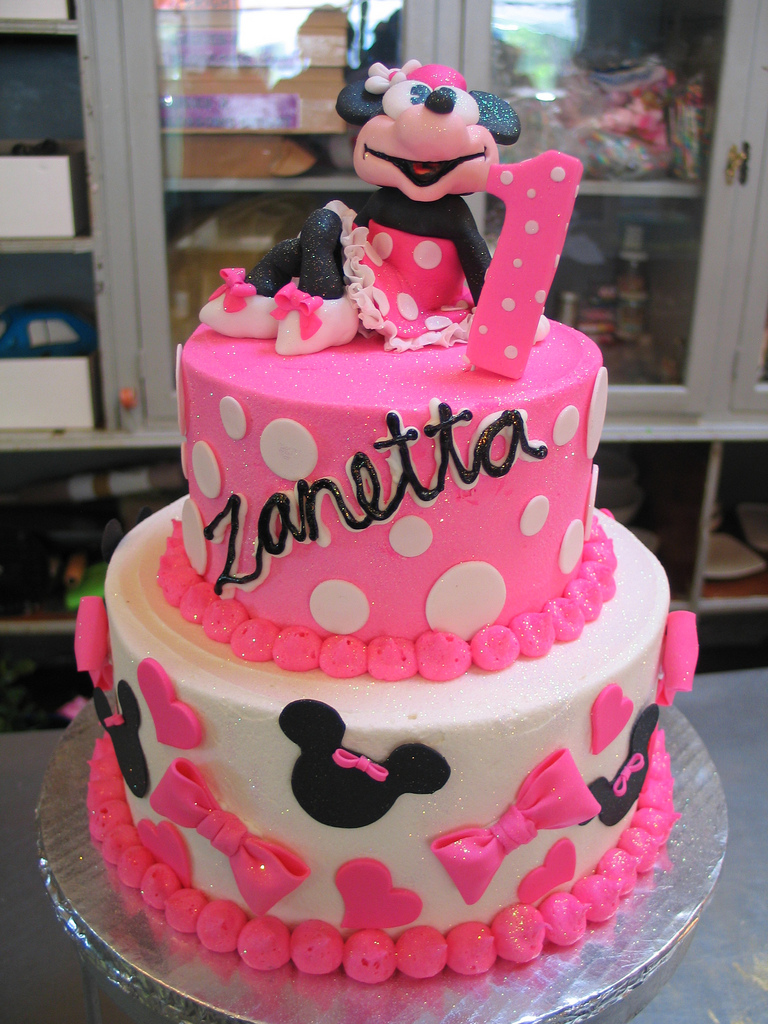 Minnie Mouse 2 Tier Cake