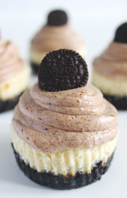 Oreo Mini Cheesecakes with Chocolate Mousse