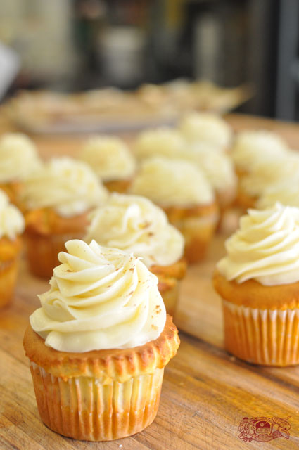 Pumpkin Cheesecake Cupcakes with Filling