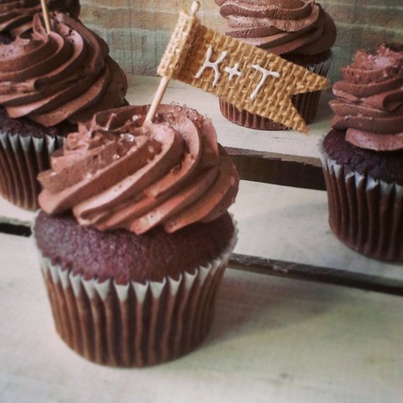 Rustic Burlap Wedding Cupcakes