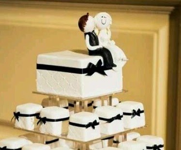 Square Wedding Cake and Cupcakes