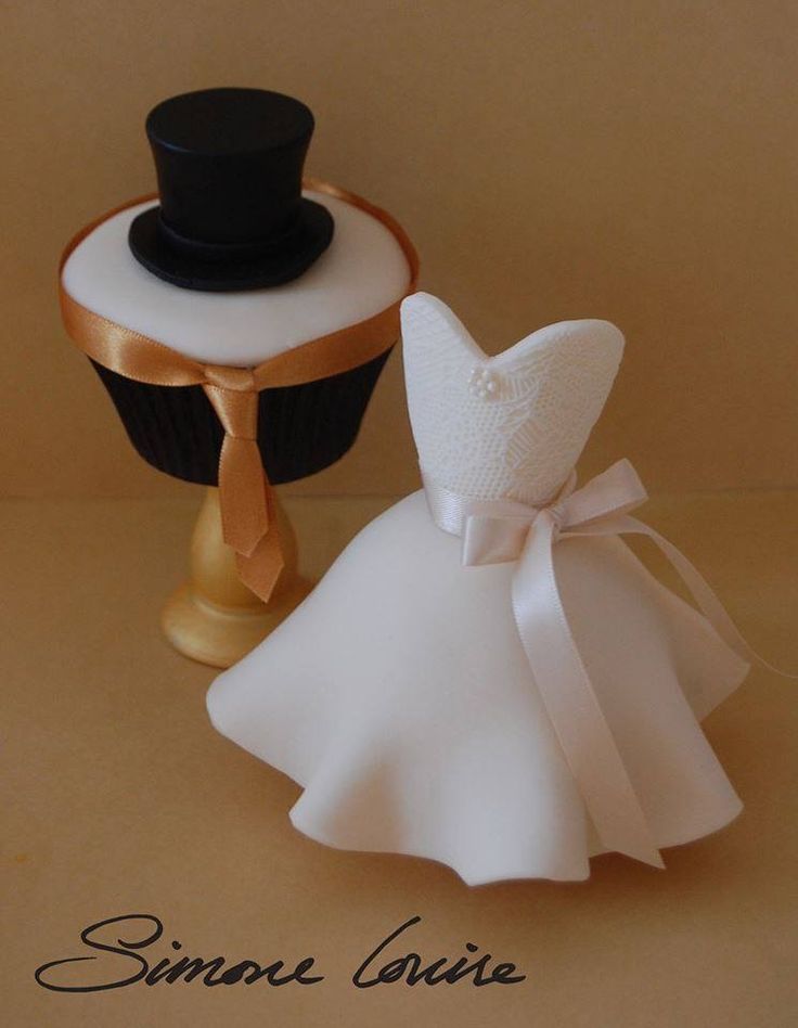 Bride and Groom Cupcakes