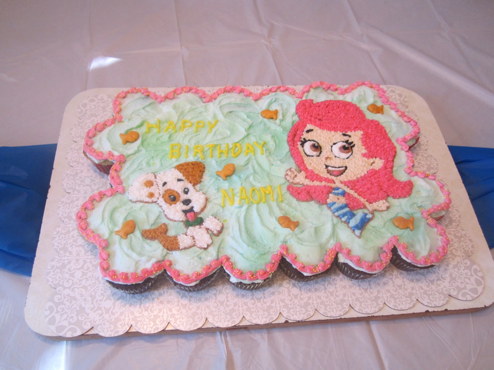 Bubble Guppies Birthday Cupcake Cake