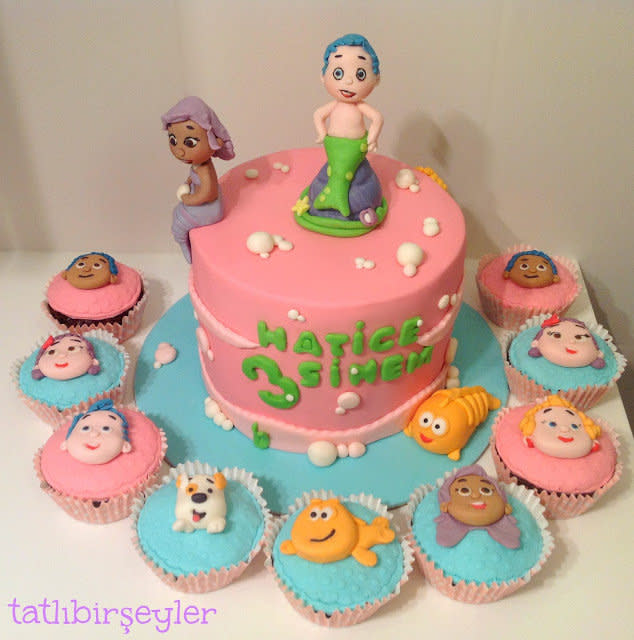 Bubble Guppies Cupcake Cake