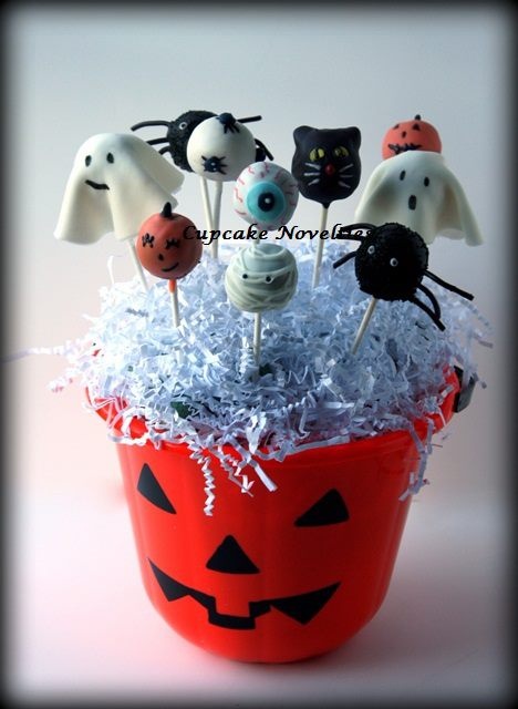 Halloween Cake Pop Arrangement