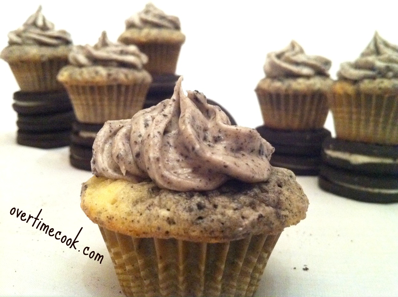 6 Photos of Mini Cookies And Cream Cupcakes