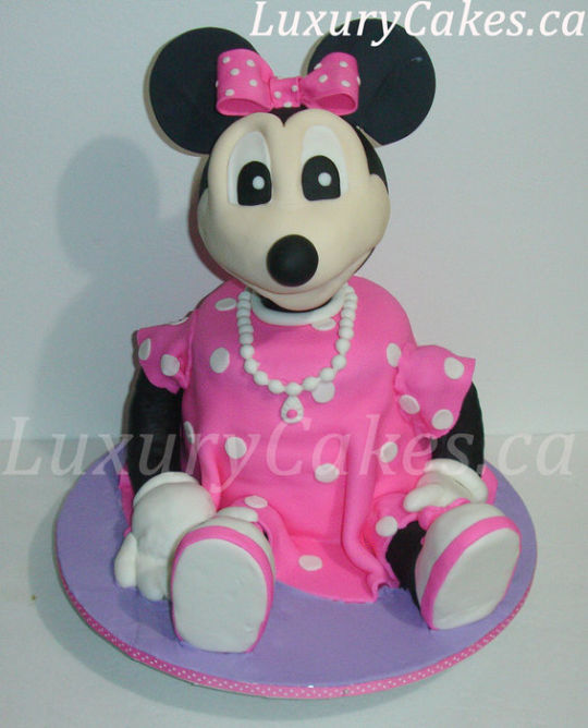 Minnie Mouse 3D Cake