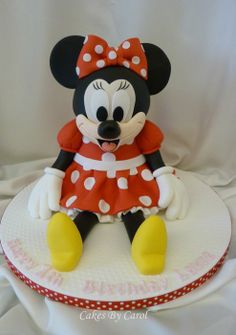 Minnie Mouse 3D Cake