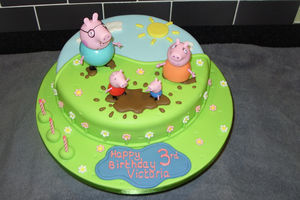 Peppa Pig Muddy Puddles Cake