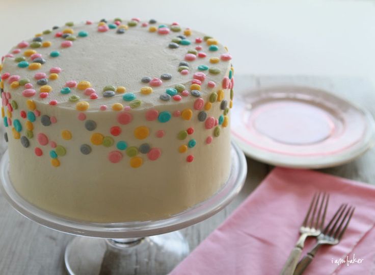 11 Photos of Cute Polka Dot Girl Birthday Cakes