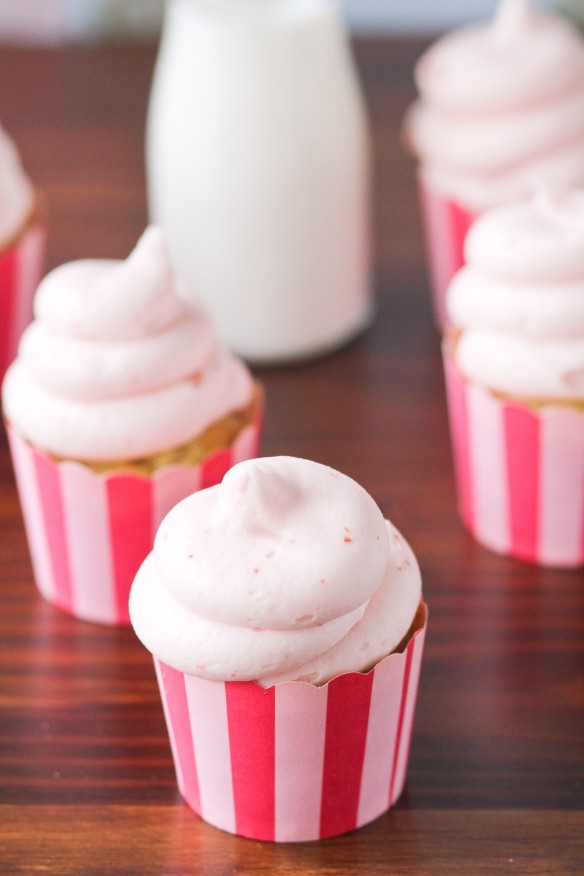 10 Photos of Strawberry Banana Cream Cupcakes