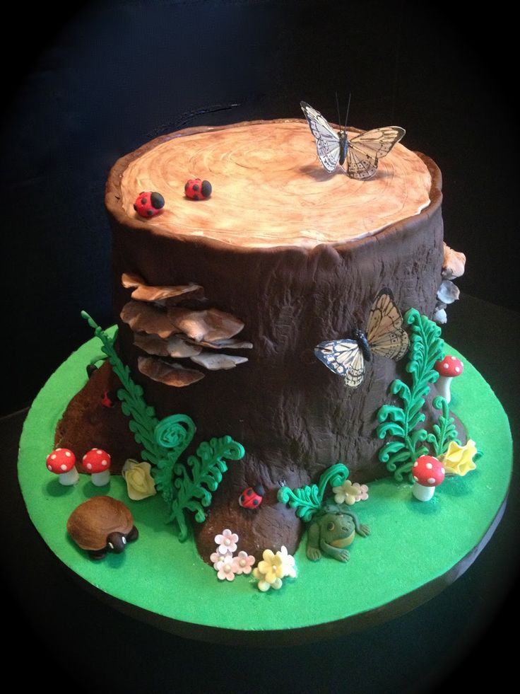 Tree Stump Cake Woodland